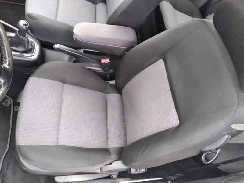 VOLKSWAGEN GOLF 1.4 SPECIAL KLIMA - foto 10