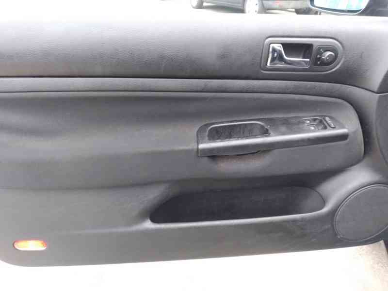 VOLKSWAGEN GOLF 1.4 SPECIAL KLIMA - foto 25