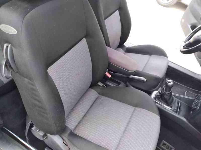 VOLKSWAGEN GOLF 1.4 SPECIAL KLIMA - foto 12