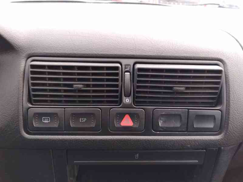 VOLKSWAGEN GOLF 1.4 SPECIAL KLIMA - foto 20