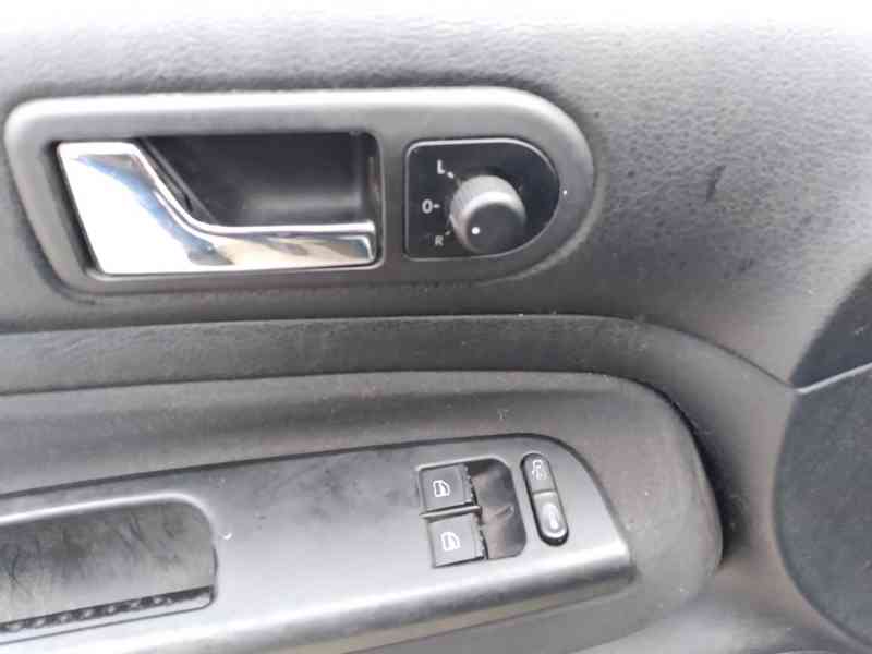 VOLKSWAGEN GOLF 1.4 SPECIAL KLIMA - foto 19