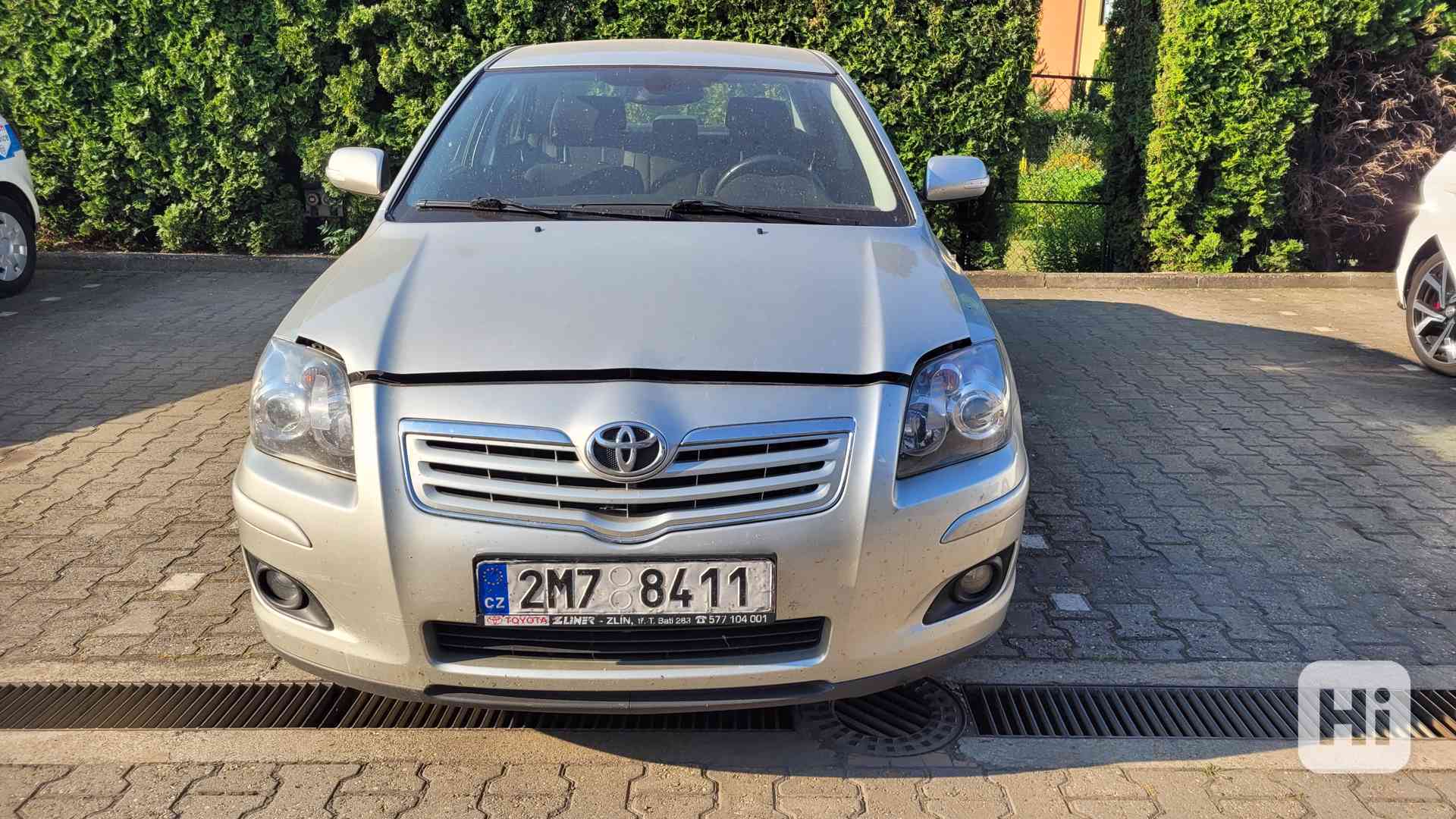 Toyota Avensis 2.0 D-4D (2007) - foto 1