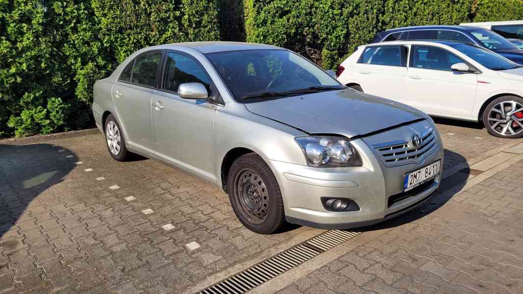 Toyota Avensis 2.0 D-4D (2007) - foto 2