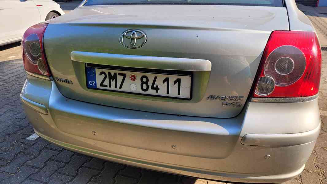 Toyota Avensis 2.0 D-4D (2007) - foto 6