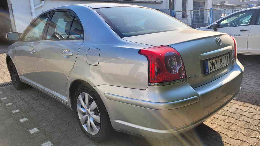 Toyota Avensis 2.0 D-4D (2007) - foto 4