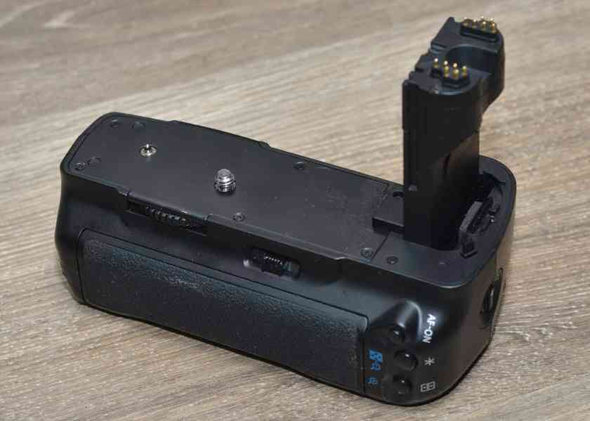 DYNASUN BG-E6 battery grip pro CANON EOS 5D MARK 2 - foto 3