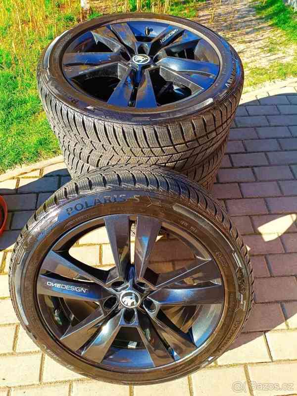 Škoda Karoq 1,6   TDI DSG r.v. 2020 - foto 15