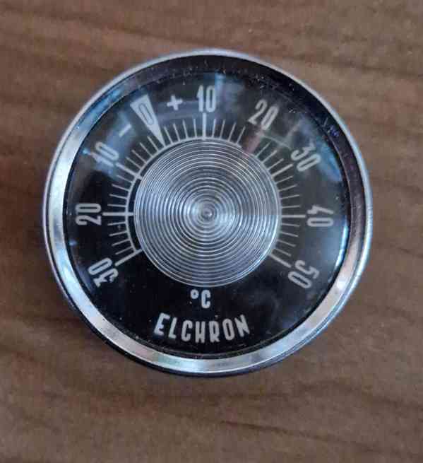 Příručka 1000 MB,teploměr,marťan VD Maják, kývací tučňák aj. - foto 3