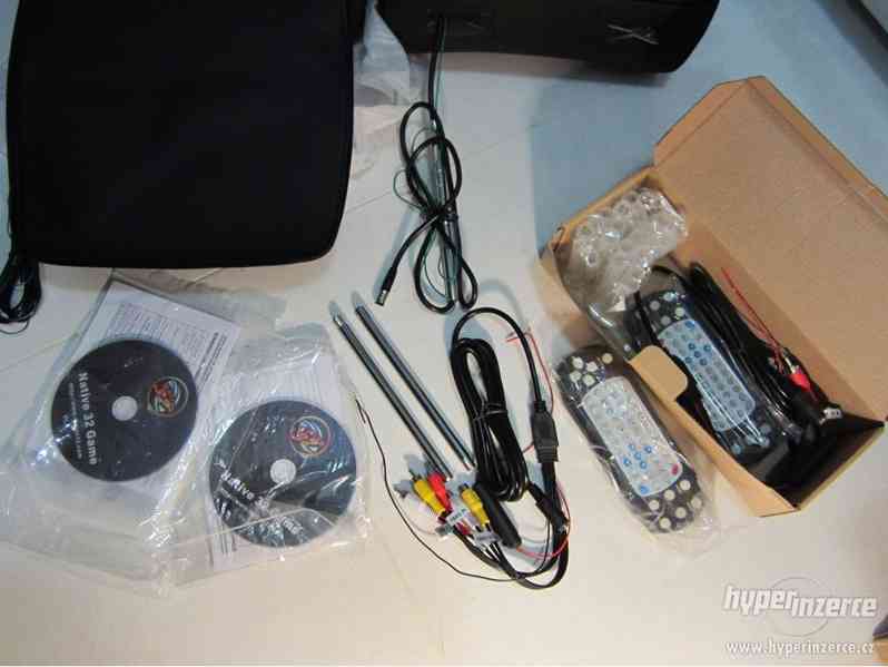 9palc monitory v hlavovych opierkach DVD USB SD DO - foto 11