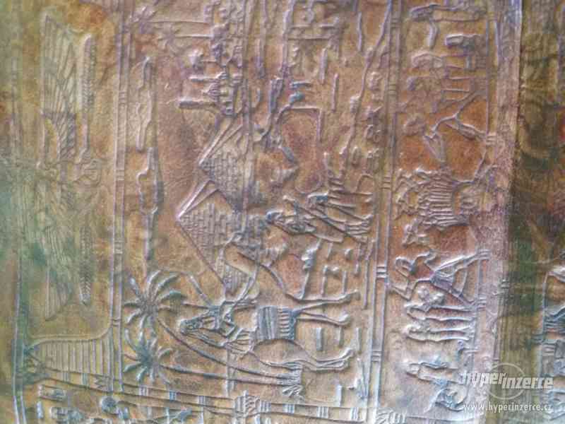 Podnožka - s egyptským vzorem, kůže - foto 3