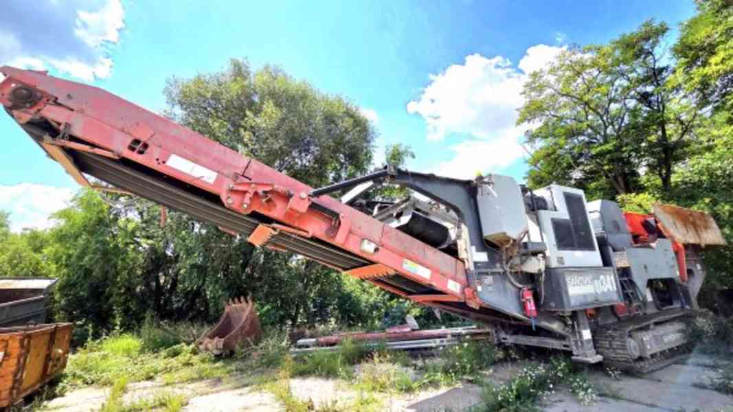 51t drtič 400t/h čelist mobil Sandvik QJ341 - foto 3