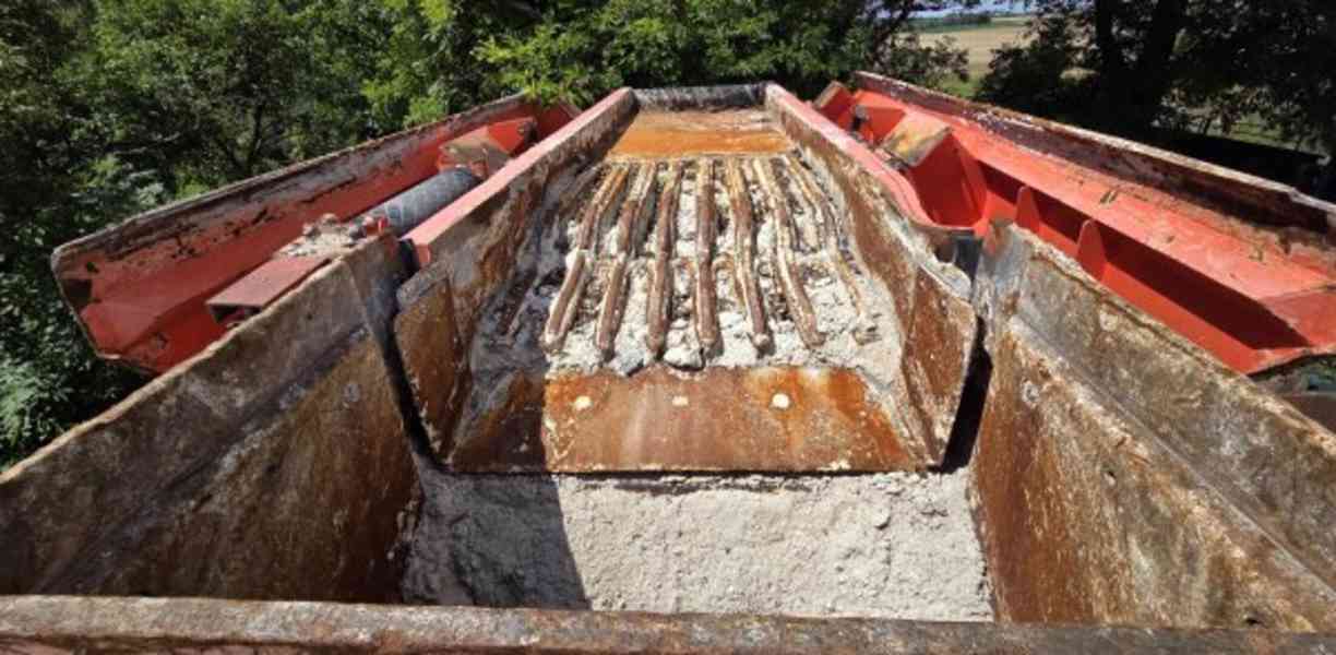 51t drtič 400t/h čelist mobil Sandvik QJ341 - foto 5