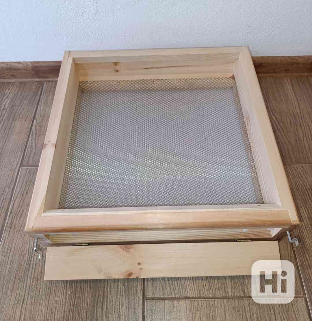včelí úl - foto 1