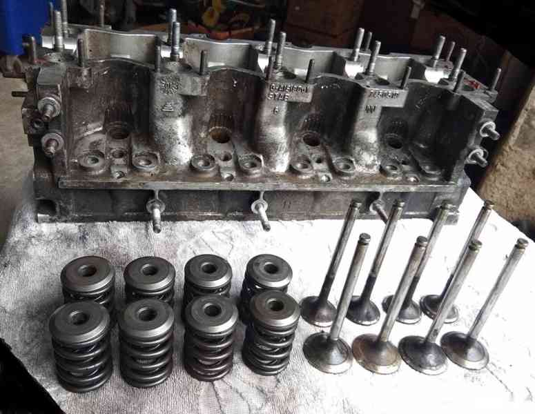 Iveco,Fiat hlavu 2,8JTD za 1.500,-ventily po 100,-CR trubku - foto 1