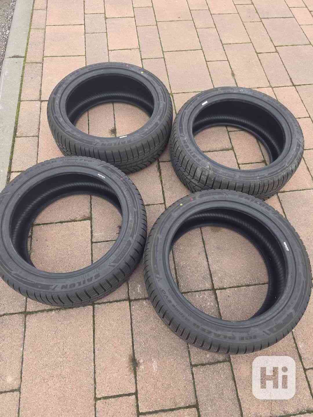 Zimní pneumatiky 225/45 R17 - foto 1