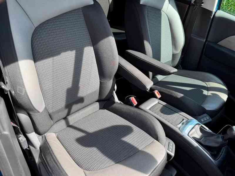 Citroën Grand C4 Picasso 1,6i benzín 115kw - foto 6