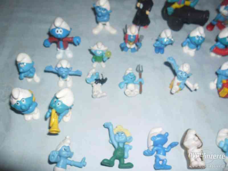 Kinder vajíčka - sbírka šmoulů - foto 4