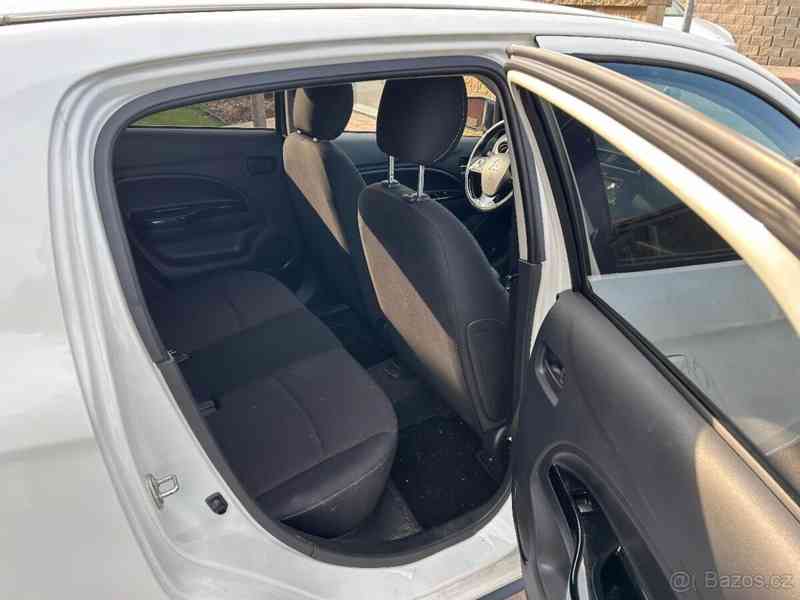 Mitsubishi Space Star - foto 14