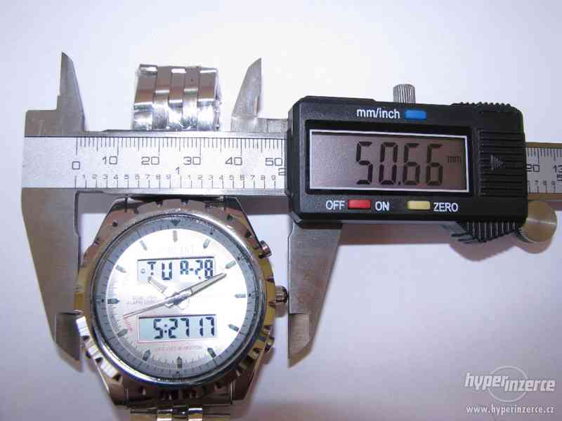 Masivní pánské  hodinky s LCD displejem - foto 3