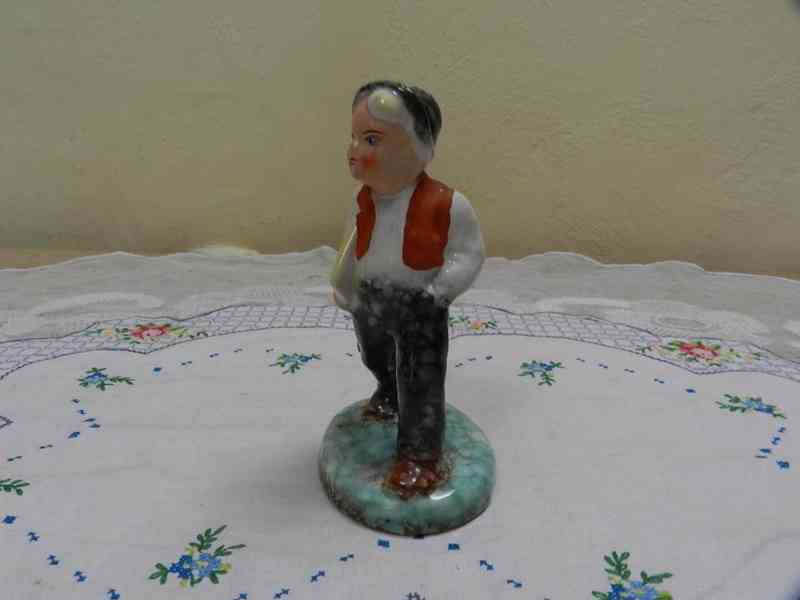 Stará soška Chlapec s Aktovkou Ditmar Urbach Teplice - foto 3