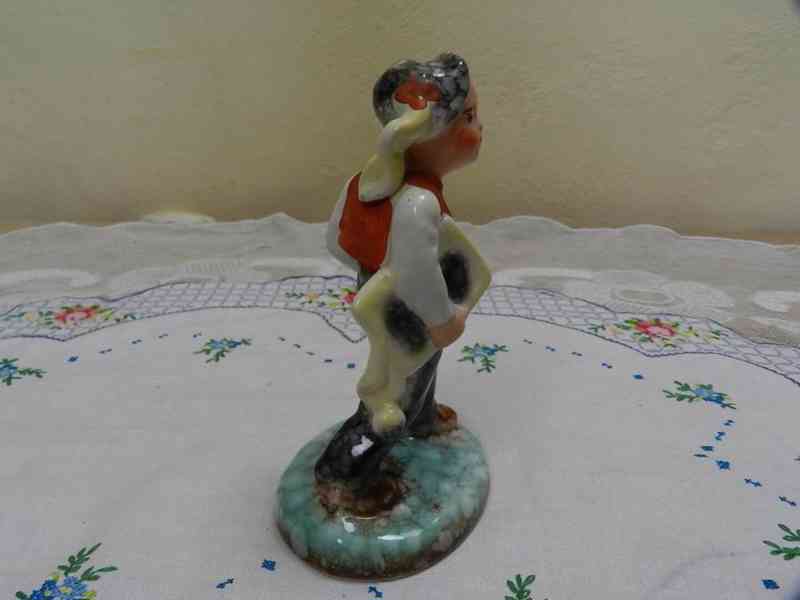 Stará soška Chlapec s Aktovkou Ditmar Urbach Teplice - foto 6