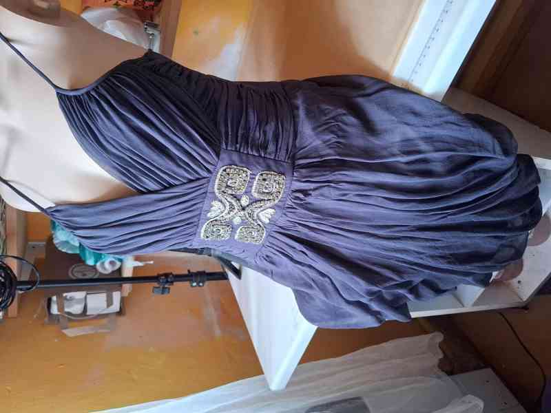 Černé hedvábné letní šaty - foto 3