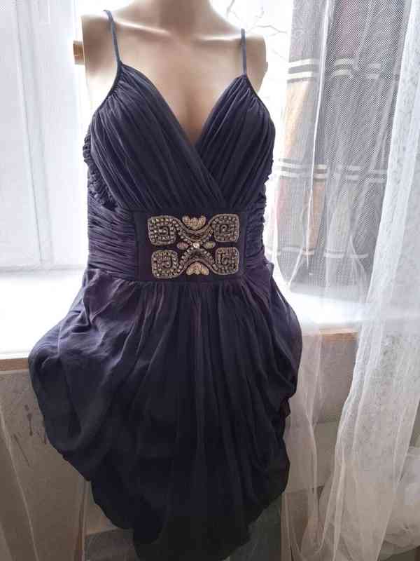 Černé hedvábné letní šaty - foto 8