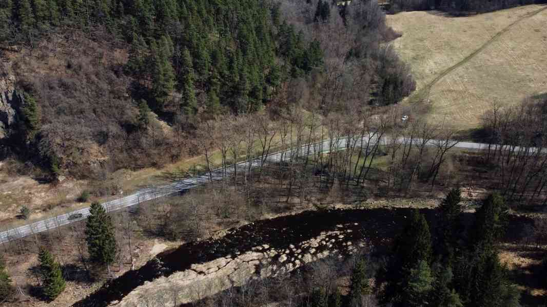 Komplex pozemků 2 063 m² se staveb. potenciálem – Dlouhá Ves - foto 3