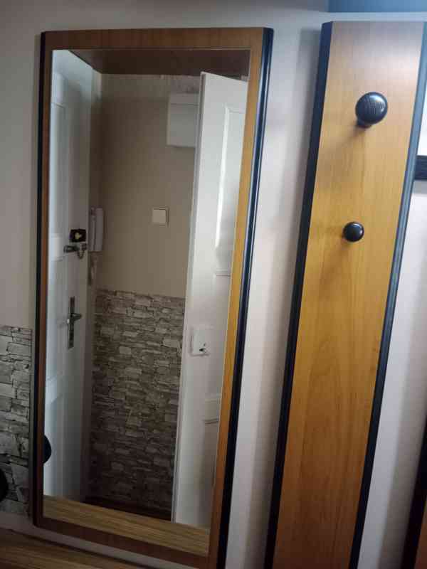 Nábytek do předsíně  - foto 3