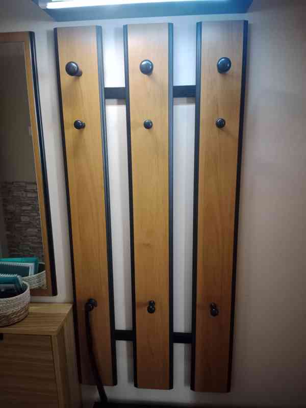 Nábytek do předsíně  - foto 2