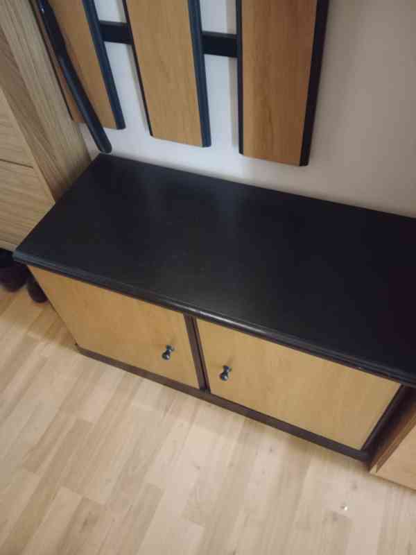 Nábytek do předsíně  - foto 4