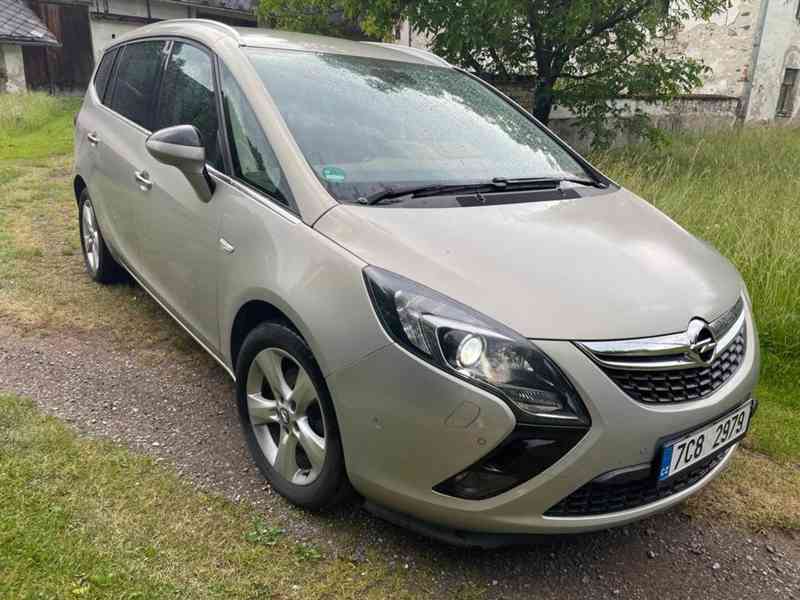 Opel Zafira Tourer - foto 1