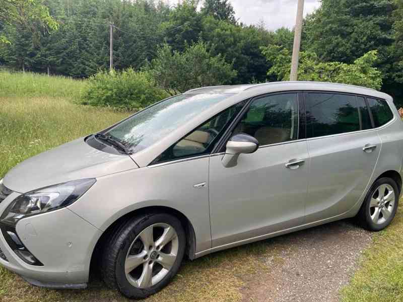 Opel Zafira Tourer - foto 3