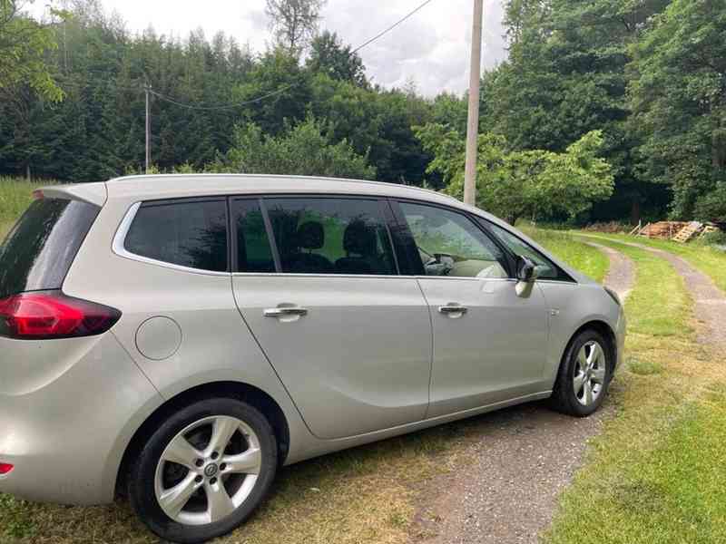 Opel Zafira Tourer - foto 10