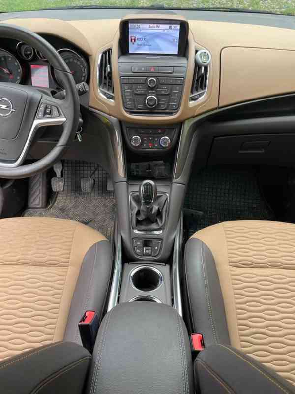 Opel Zafira Tourer - foto 7