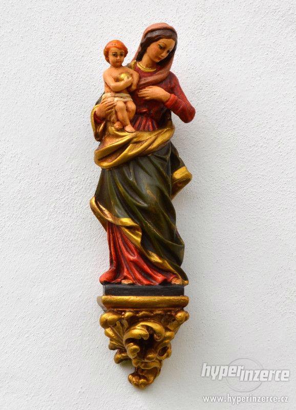 Závěsná soška Panna Marie s Ježíškem - výška 32 cm - foto 1