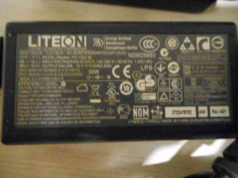 Prodáváme funkční zdroj od Acer Aspire + napájecí kabel 230V - foto 2
