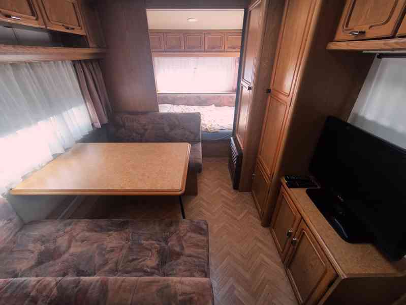 Krásný karavan na pevné stání. Dovoz na místo možný.  - foto 7