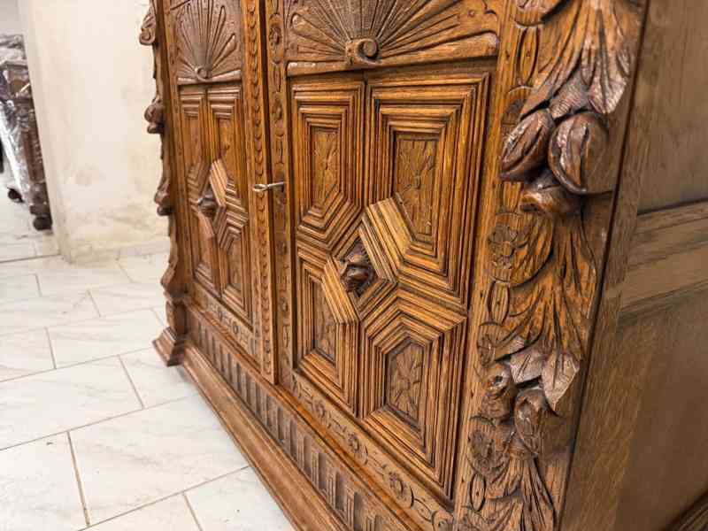 Starožitná skříň Mechelen - foto 6