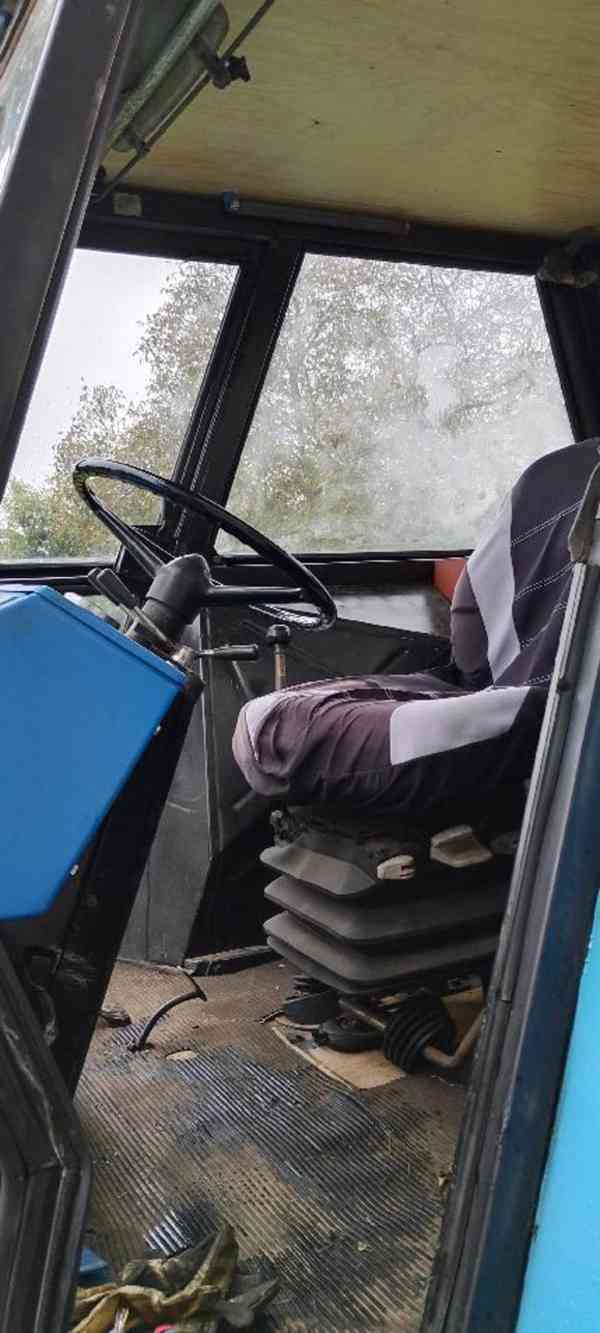 Traktor 8011 - foto 6