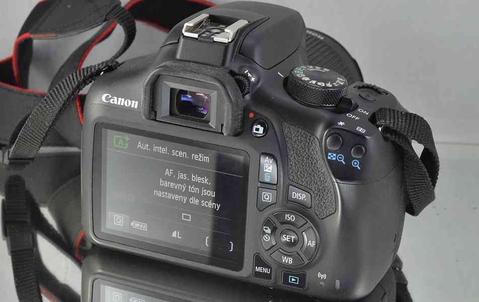 Canon EOS 1300D + EFS 18-55mm **Wi-Fi**3900 Exp. - foto 8