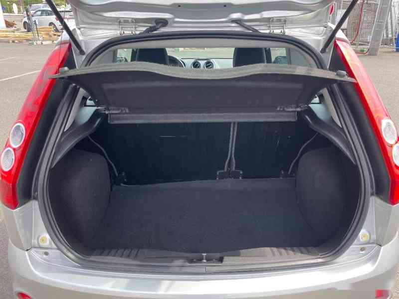 Ford Fiesta, 1,3 51kW, SERVISKA - foto 14