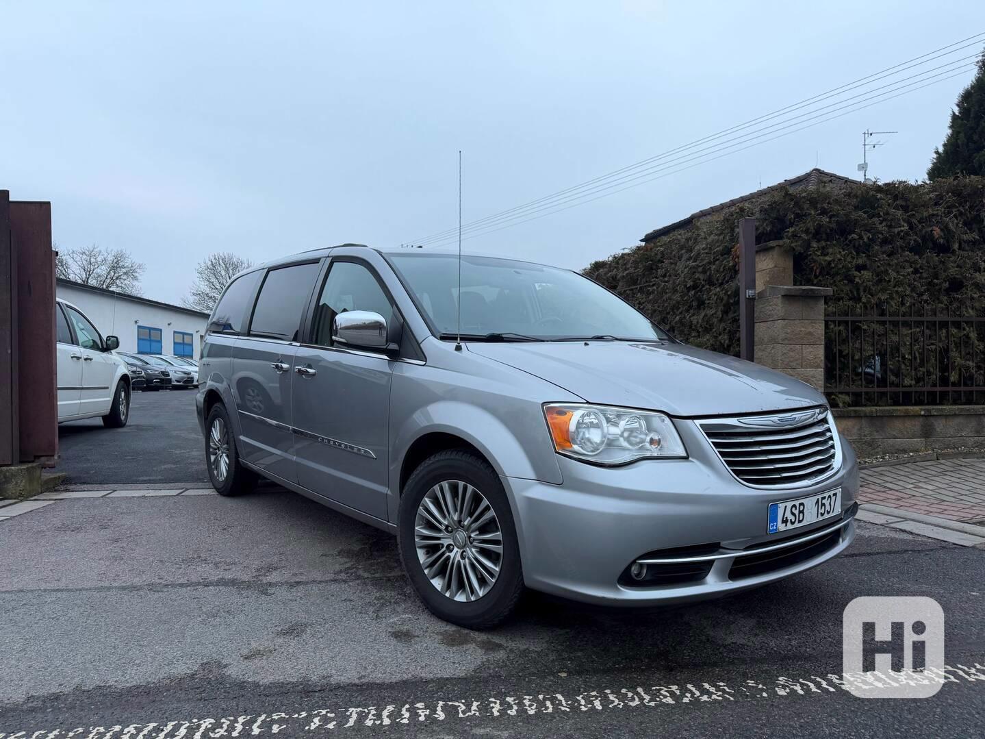 Chrysler Town Country 3,6 LPG DVD Limited 2014 - foto 1
