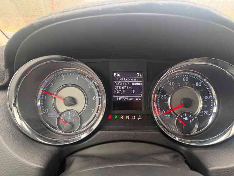 Chrysler Town Country 3,6 LPG DVD Limited 2014 - foto 19