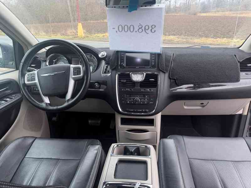 Chrysler Town Country 3,6 LPG DVD Limited 2014 - foto 12