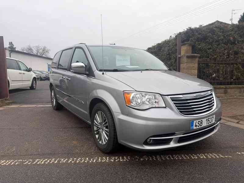 Chrysler Town Country 3,6 LPG DVD Limited 2014 - foto 1