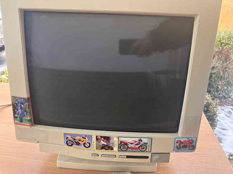 Monitor CRT 15” ADI LM-1564 - foto 6