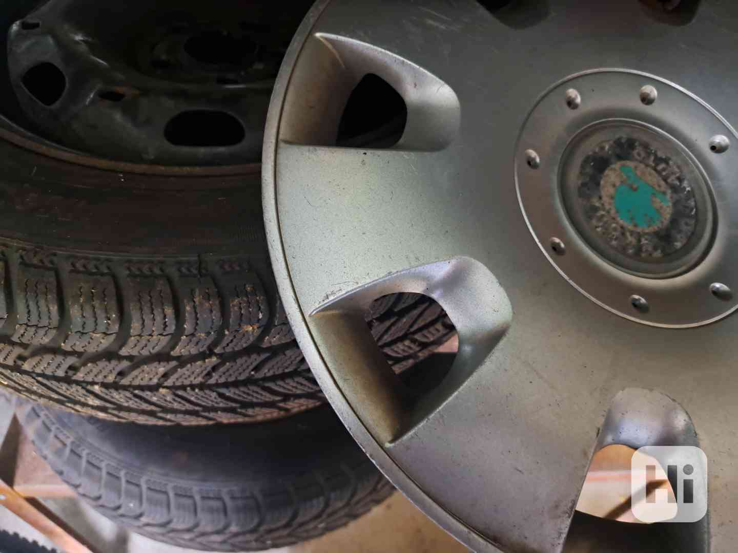 Prodám zimní pneumatiky škoda fabia 165/70/14 - foto 1