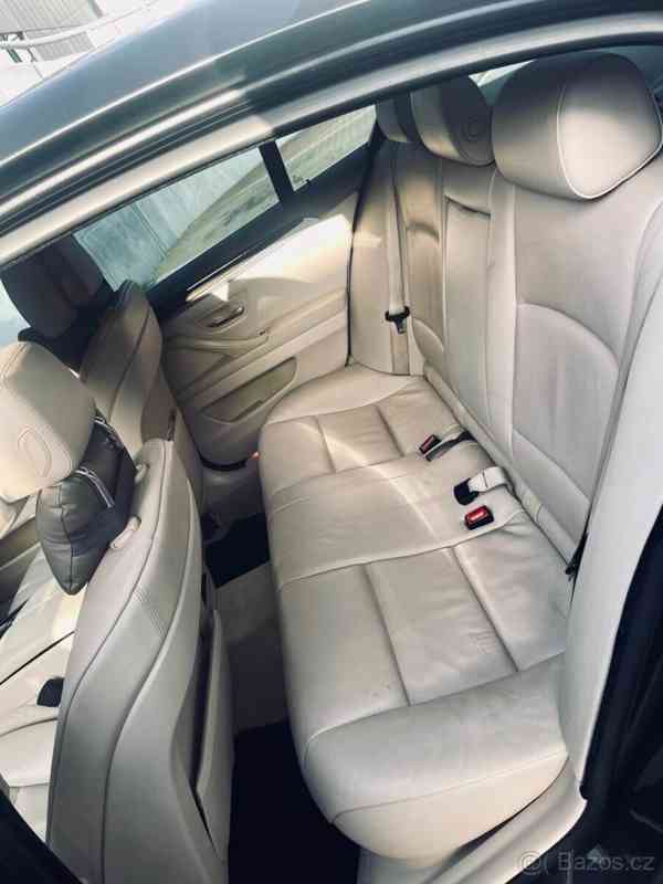 BMW Řada 5 3,0   530 f10 - foto 10