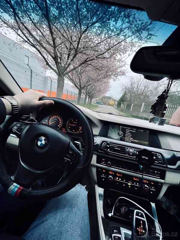 BMW Řada 5 3,0   530 f10 - foto 7